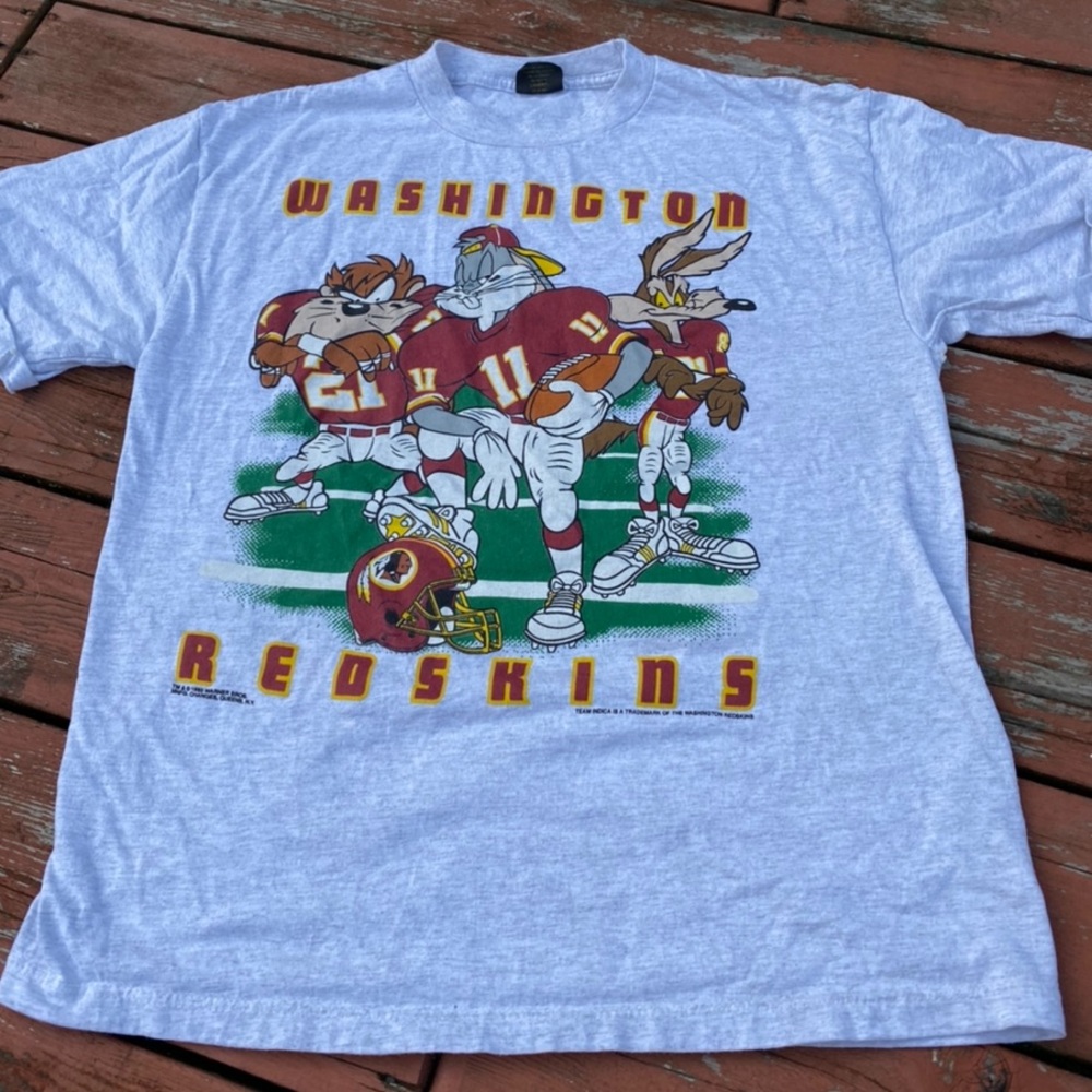 Vtg looney toons Washington redskins tee shirt